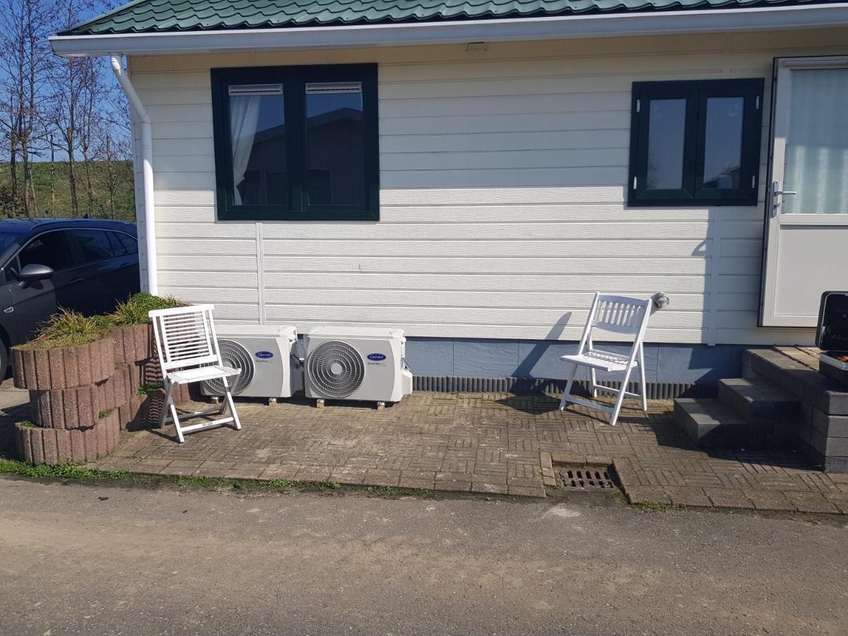Vakantiehuis In Zeeland Sint Annaland Exterior photo